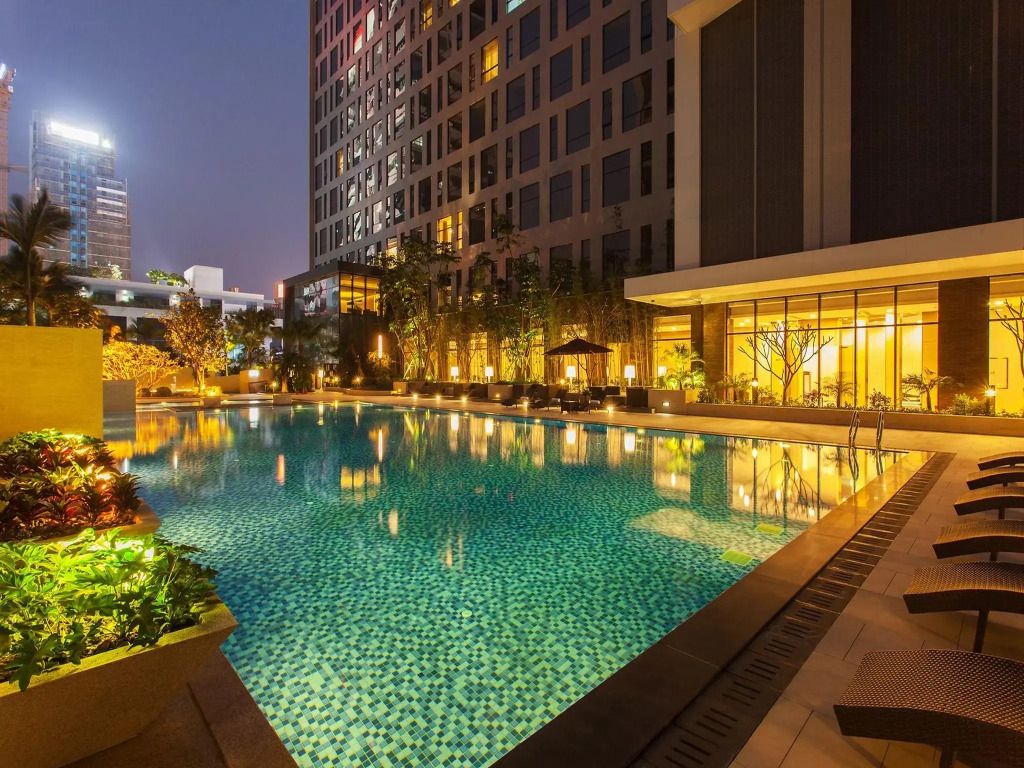 ذا ساميت هوتل