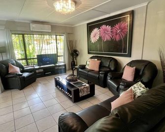 Pelican's Nest Holiday Home St Lucia - Saint Lucia - Huiskamer