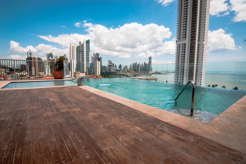 Innfiniti Hotel & Suites - Panama City - Piscină