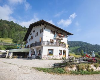Rifugio Monte Baldo - Avio - Gebäude