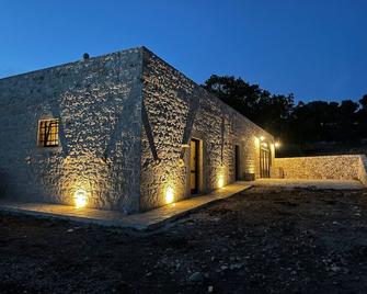 Donnapaola Modern Farm - Altamura - Building