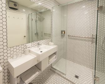 V Motel - Christchurch - Baño