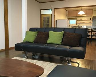 Kaku - Furano - Wohnzimmer