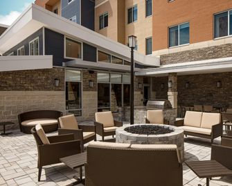 Residence Inn by Marriott Detroit Farmington Hills - Farmington Hills - Terasa