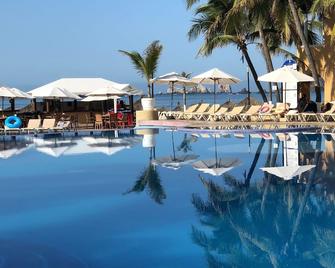 Oceanfront Condo 501- 2 Bedrooms, 2 Bath ( Sleeps 2-6) - Ixtapa - Pool