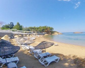 Rainbow Bay Ozdere Nature And Beach Hote - Gümüldür Cumhuriyet - Beach