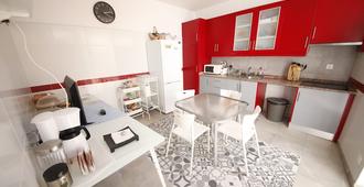 The Story Guest House - Adults Only - Faro - Keuken