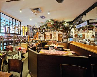 Edel Weiss - Бремен - Бар