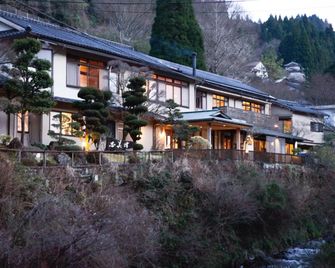 Shimizu Ryokan - Yufu - Building