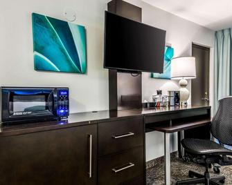 Ramada Plaza Springfield Hotel and Oasis Convention Center - Springfield - Kamervoorziening