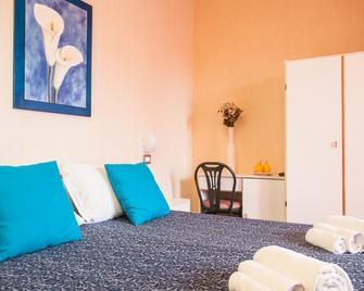 Club Hotel Residence - Cesenatico - Bedroom