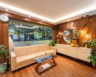 Treebo Premium Zorba - Bhopal - Rezeption