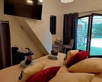 Les Jardins D'eleusis - Murs