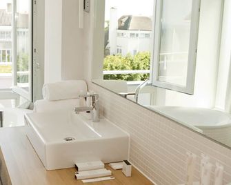 Vesper Hotel - Noordwijk - Banyo