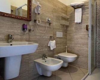 La Lanterna - Silvi Marina - Badkamer