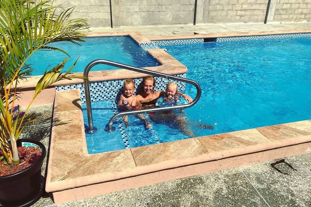 Ri'Biero's Holiday Apartments - קראון פוינט - בריכה