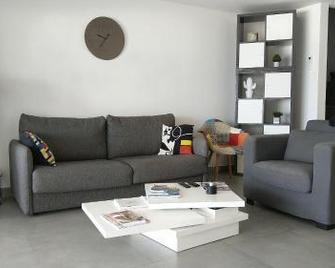 Friendly Beach House - Marigot - Living room