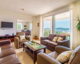 Kis Residence - Racisce - Sala de estar