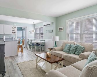 Coastal Condo - Close to Beach & Entertainment - Rehoboth Beach - Salon