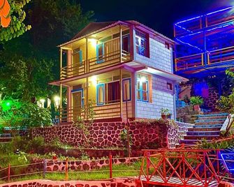 JJ's Village - Eco Resort - Nainital - Bâtiment
