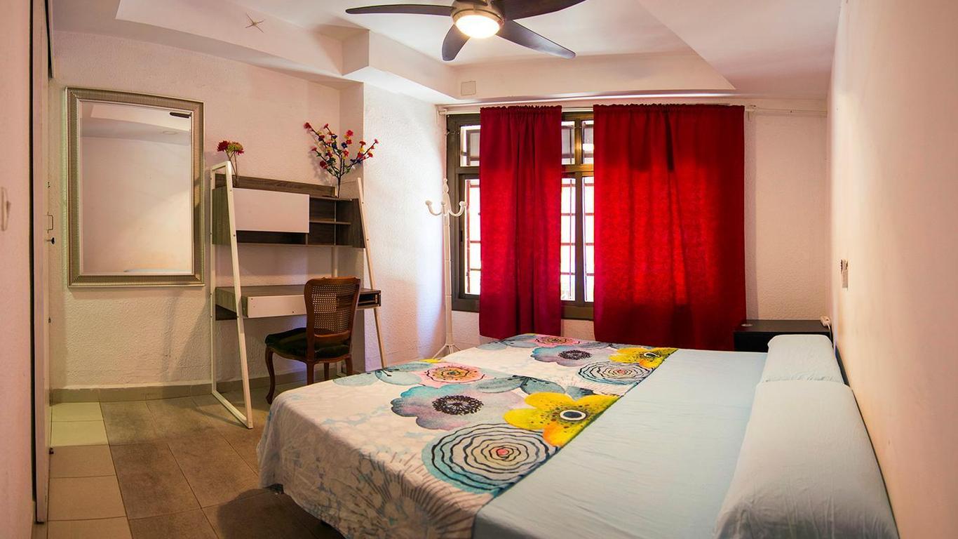 Hostel Ideal Badal