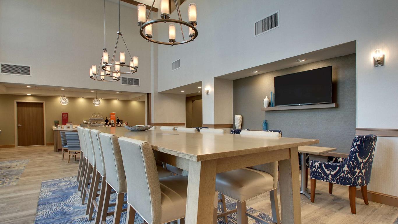 Hampton Inn by Hilton Sneads Ferry North Topsail Beach