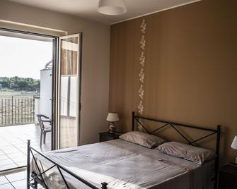 B&B Caravello - Milazzo - Camera da letto