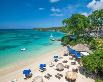 Sandals Royal Plantation - אוקו ריוס - חוף
