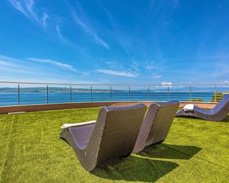 Hotel Marina - Selce - Strand