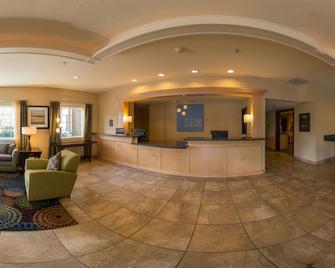 Holiday Inn Express Portland East - Troutdale - Troutdale - Front desk