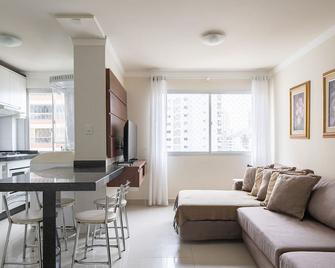 Aptos a 2min da praia Balneário Camboriú/SC - EAC - Balneário Camboriú - Living room