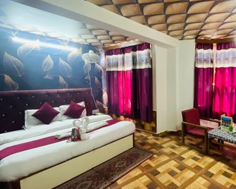 Hotel Hilltop - Manali - Κρεβατοκάμαρα