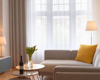 Carl.22 City Appartements - Eisenach - Wohnzimmer