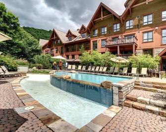 Edm 1520-2 Natural Beauty - Mont-Tremblant - Pool