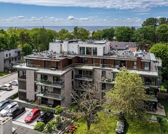 Belnihel, Sun & Snow - Hel - Building