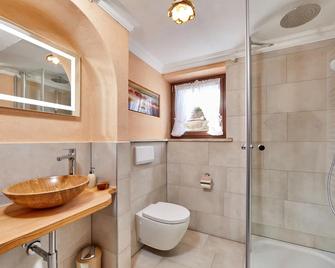 Ferienwohnungen Reindl - Living in the middle of nature - Garmisch-Partenkirchen - Badkamer