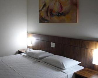 Steel Valley Economic Hotel - Ipatinga - Schlafzimmer