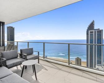 Circle on Cavill - QStay - Surfers Paradise - Balcony