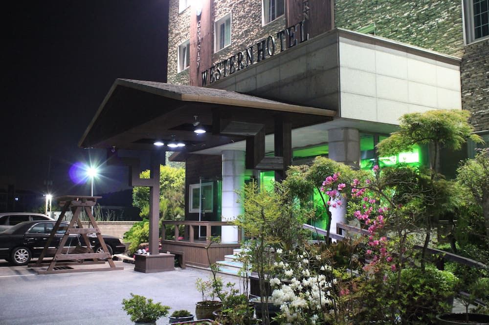 Gunsan Western Hotel