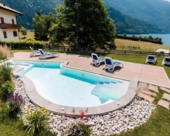 Hotel Des Alpes - Molveno - Pool