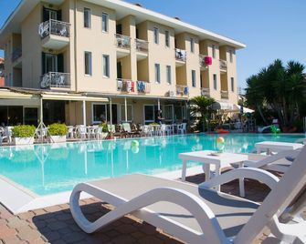 Delle Mimose - Diano Marina - Pool