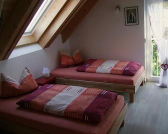 family friendly and for nature lovers - Weinheim - Schlafzimmer
