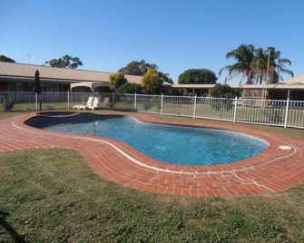 All Rivers Motor Inn - Echuca - Πισίνα