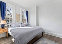 Casa Soleada In East Rock Near Dt And Yale Som With Free Parking And King Bed - New Haven - Bedroom