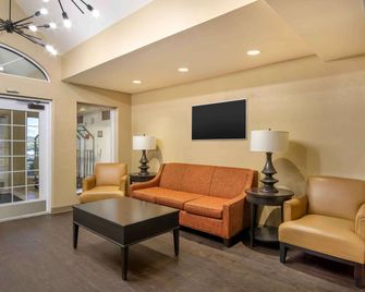 Extended Stay America Suites - Charleston - Airport - נורת' צ'רלסטון - סלון