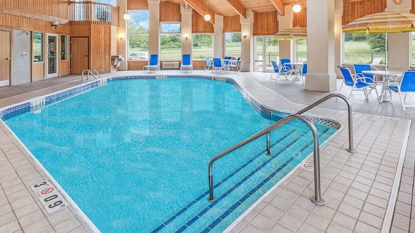 Baymont by Wyndham Howell/Brighton