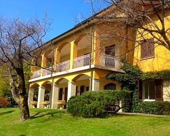 Giuseppe B&B - Sarnico - Budova