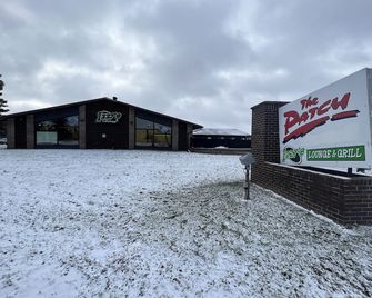 The Patch Lodge, Trademark Collection by Wyndham - Warroad - Building