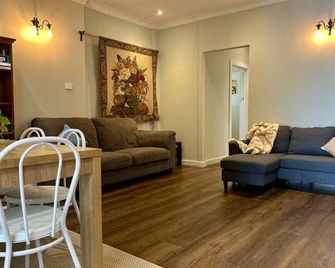 Hove Smart Stay, Attached 2 bed apartment, South Australia - Brighton - Living room