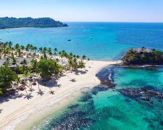 Andilana Beach Resort - Isla Nosy Be - Playa